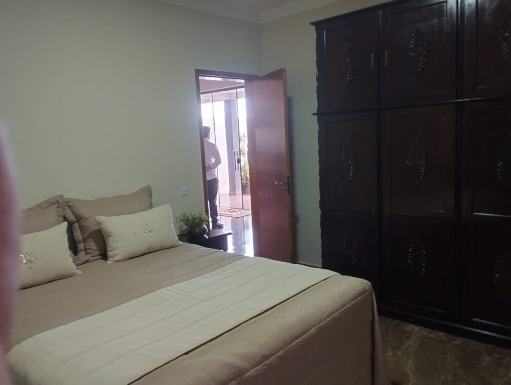 WhatsApp Image 2025-09-24 at 12.42.18 (2)